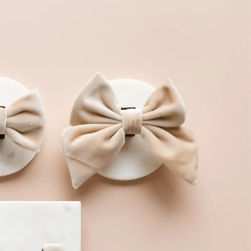 Luxe Velvet Sailor Bow Tie - Champagne